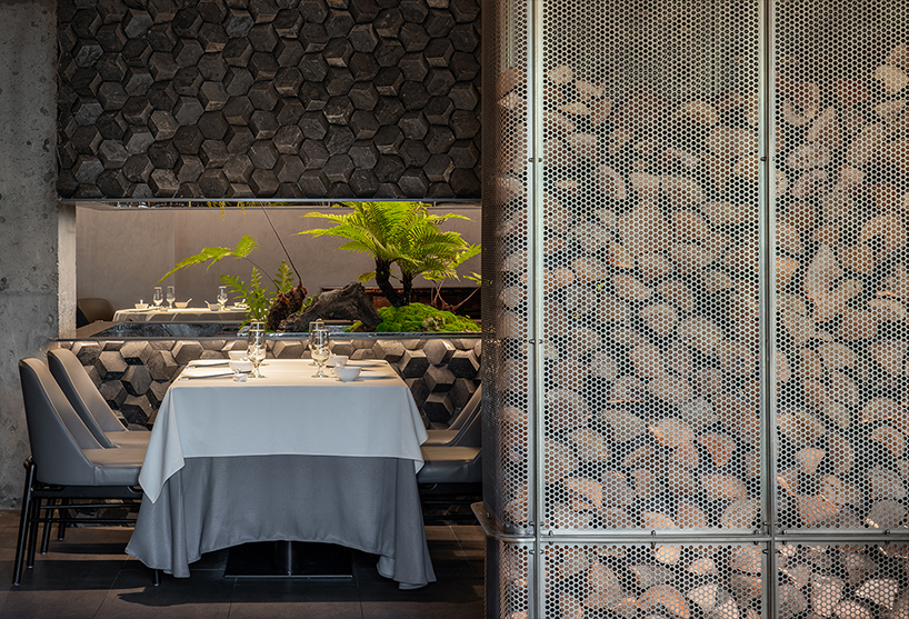 siji minfu roast duck restaurant hujialou beijing 6