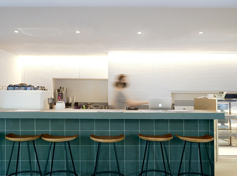 cafe wander in hong kong employs let the old sink concept 3