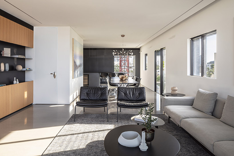 raz melamed’s SQ5 penthouse pool overlooks the bustling tel aviv skyline