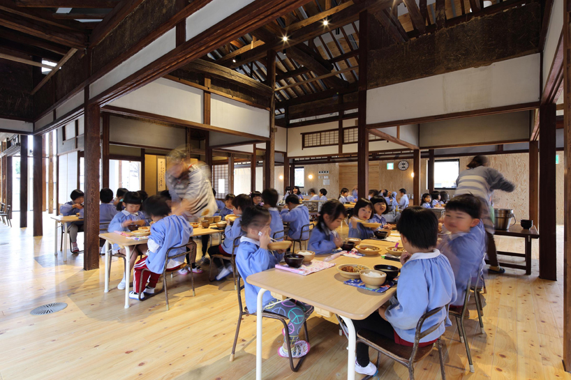 shigeru aoki builds a kindergarten over a 100-year-old wooden house in japan designboom