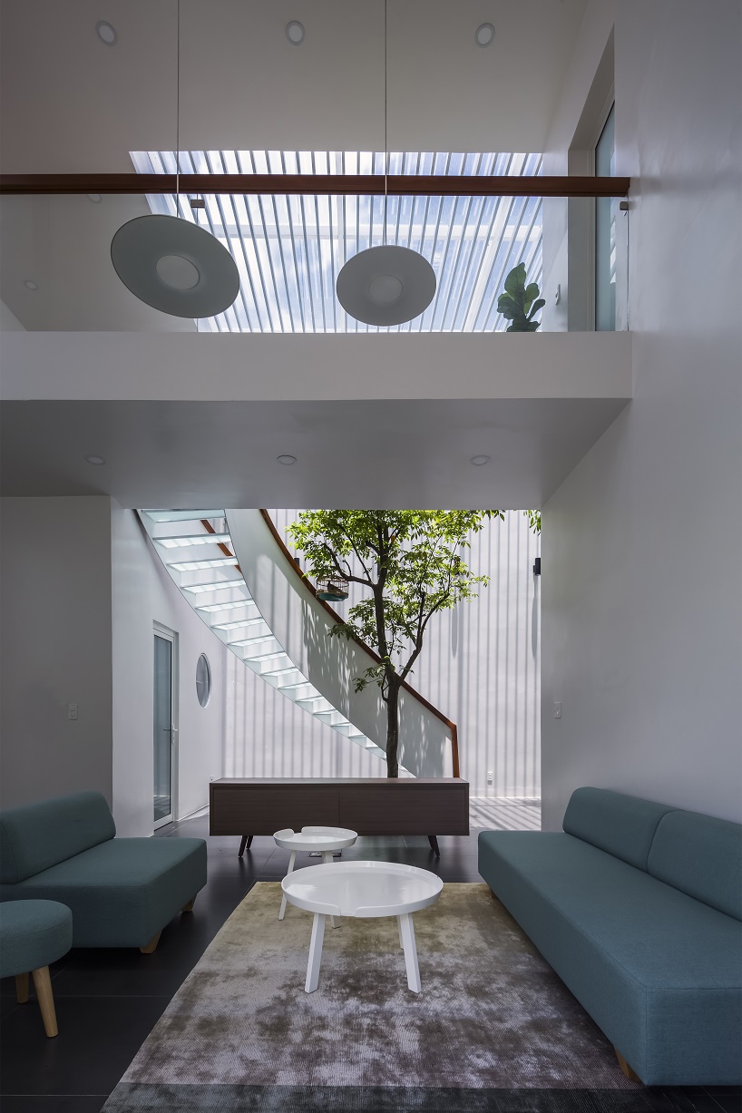 t house the simple spaces 9