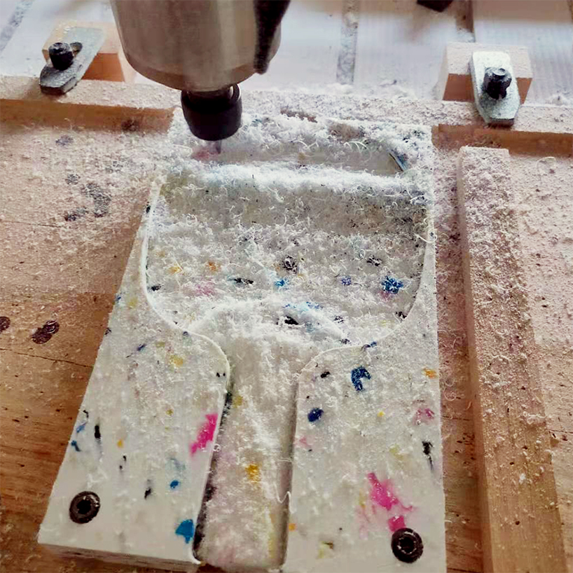 préssec develops a ping pong paddle made of terrazzo-like recycled plastic designboom