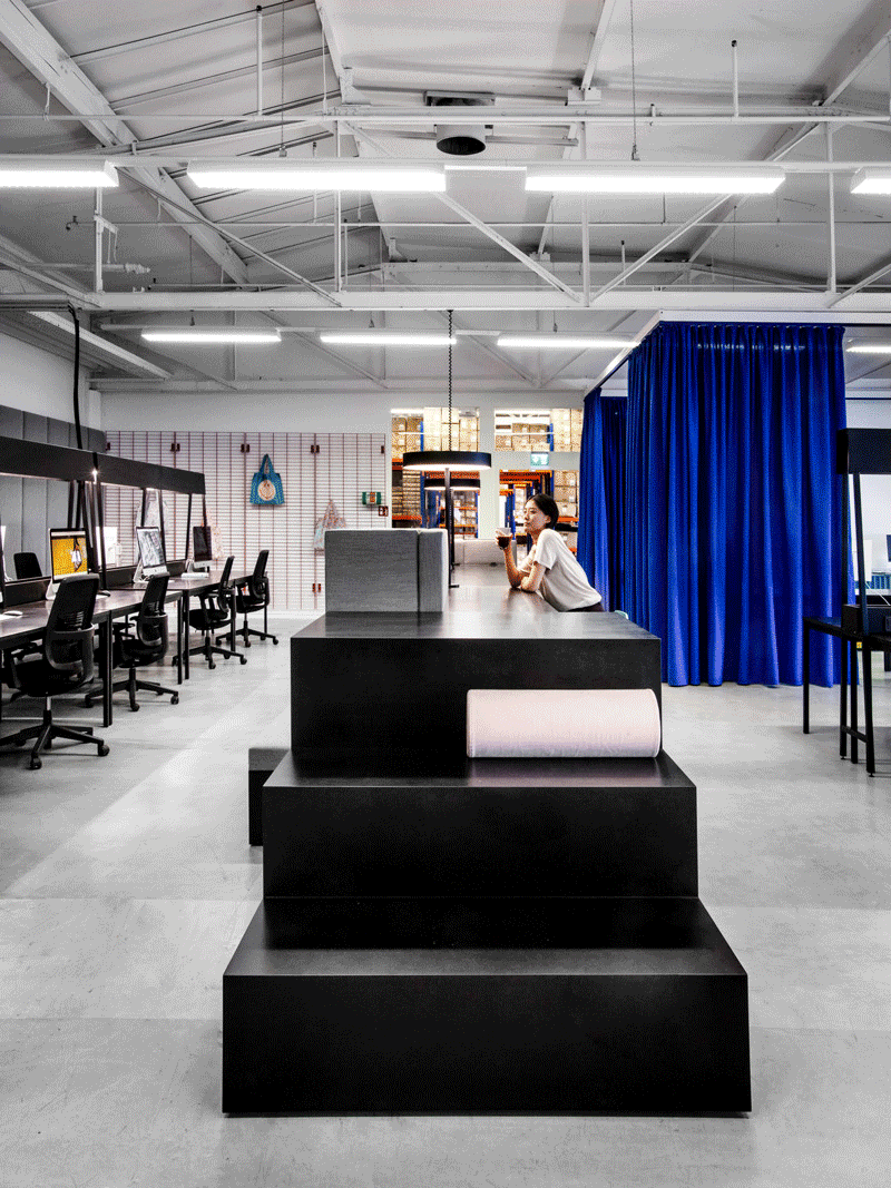 studio aisslinger inserts colorful work capsules into LOQI office in berlin designboom