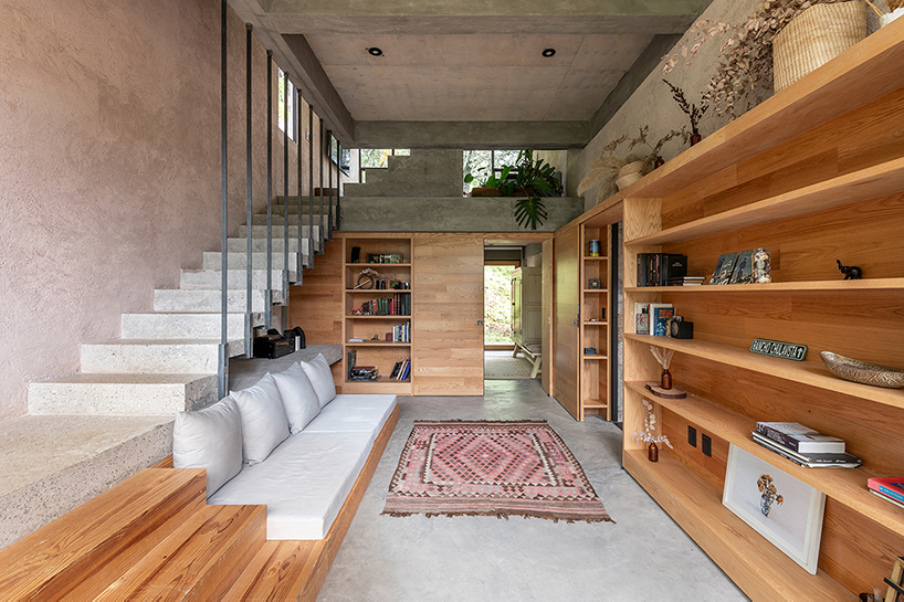 surging from a sturdy and heavy stone plinth as an extension which narrate the conections between the outside and the space itself 9