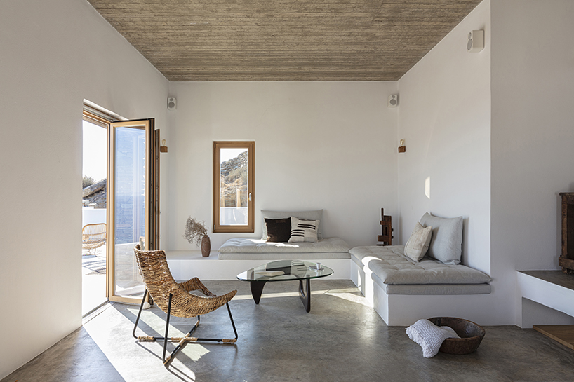 a modest retreat in sifnos 6