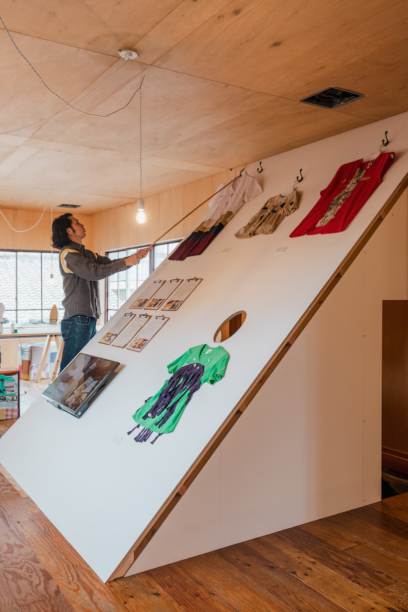 DATSUEBA atelier by Yagyug Douguten in japan 'dresses itself' as visitors take off their clothes