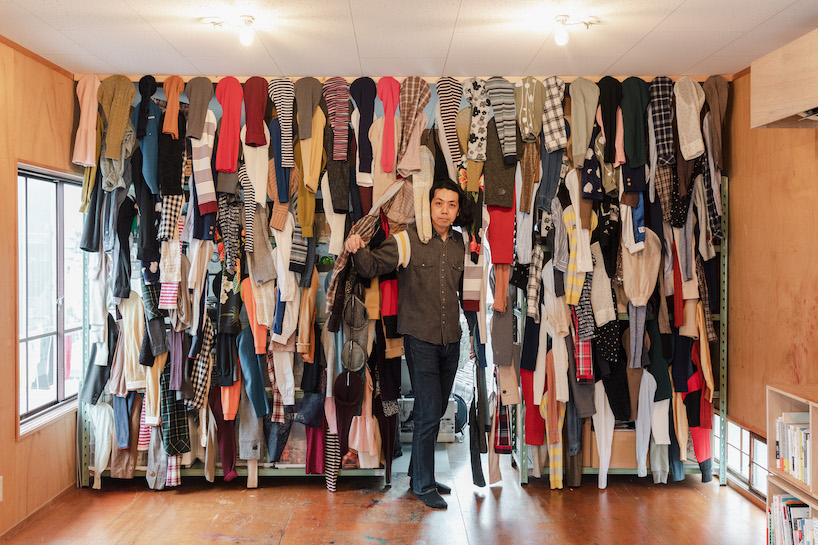 DATSUEBA atelier by Yagyug Douguten in japan 'dresses itself' as visitors take off their clothes