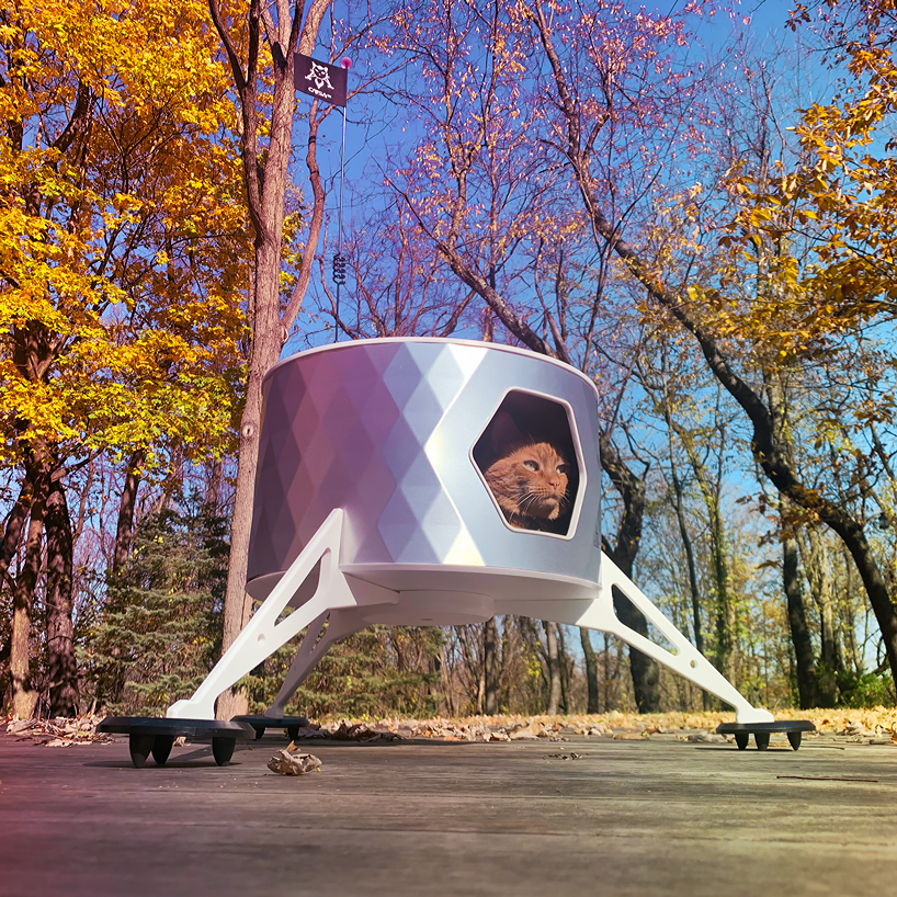 catsa lander mark1 a refined feline escape pod 12