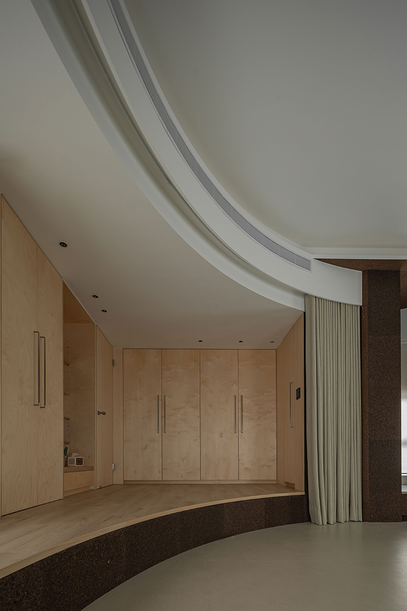 a raum stillness in motion 12