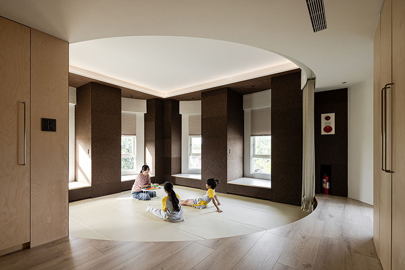 a raum stillness in motion 4