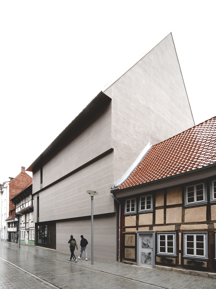 atelier ST + gesellschaft von architekten complete göttingen art gallery designboom