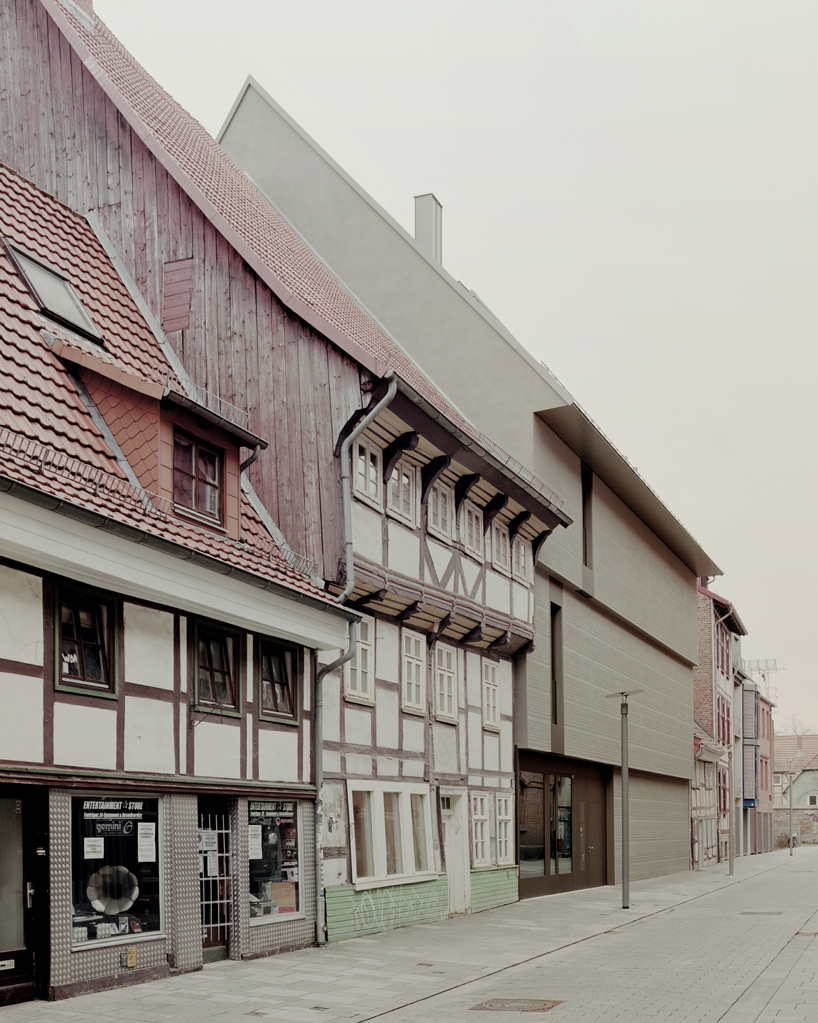 atelier ST + gesellschaft von architekten complete göttingen art gallery designboom