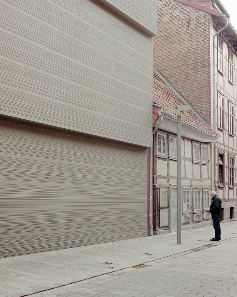atelier ST + gesellschaft von architekten complete göttingen art gallery designboom