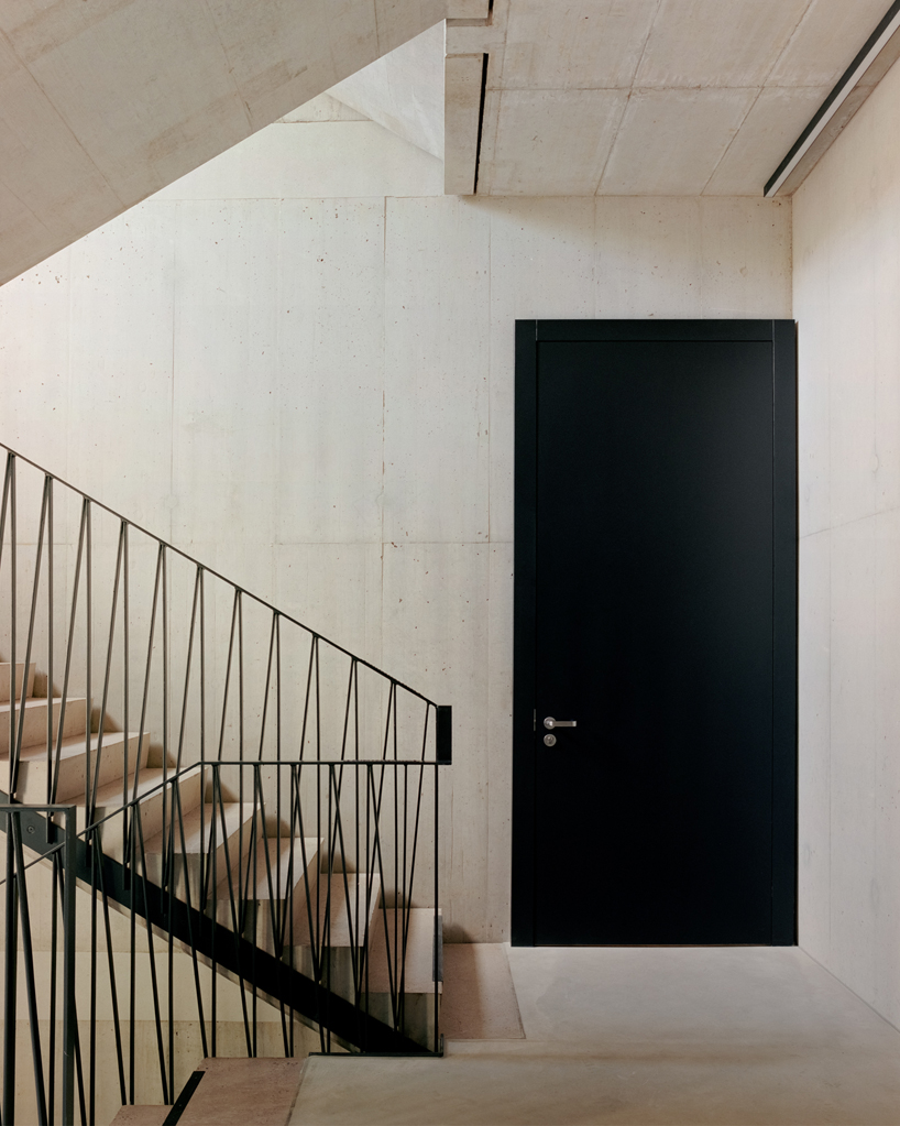 atelier ST + gesellschaft von architekten complete göttingen art gallery designboom