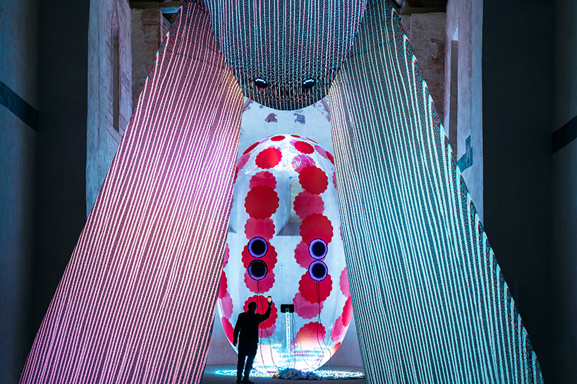 giant inflatable characters leads visitors along contemplative journey in installation by ENESS