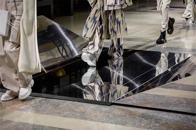 paf atelier designs scenography for double fashion show lgn louis gabriel nouchi joeone at national theatre chaillot 11