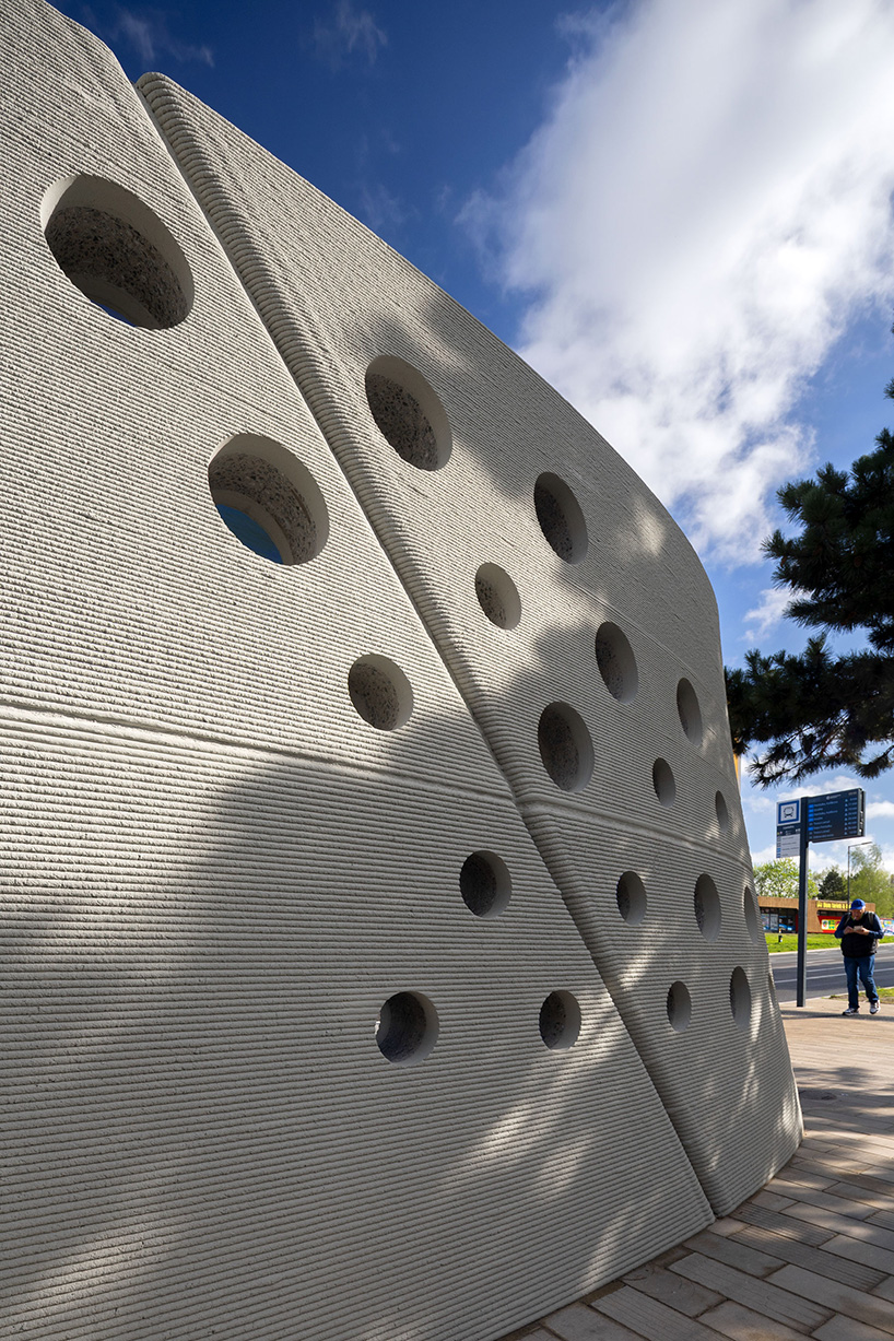 COLLARCH's concrete, 3D printed bus stop forms sculptural shelter in slovakia