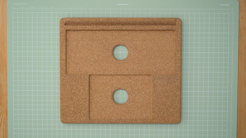 MAJEE cork iPad dock