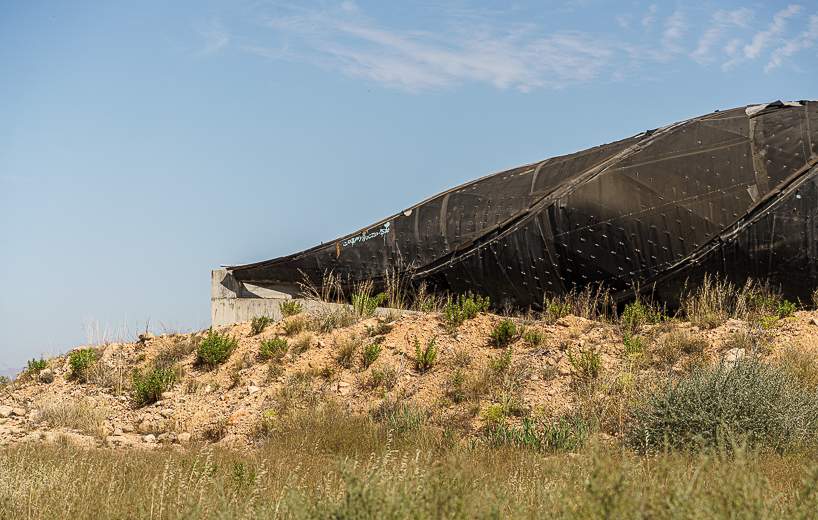 photographer kyrre sundal captures toyo ito's 'la caracola' contemporary ruin in spain