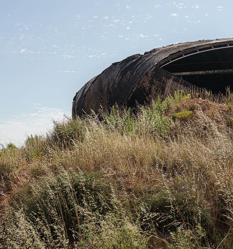 photographer kyrre sundal captures toyo ito's 'la caracola' contemporary ruin in spain