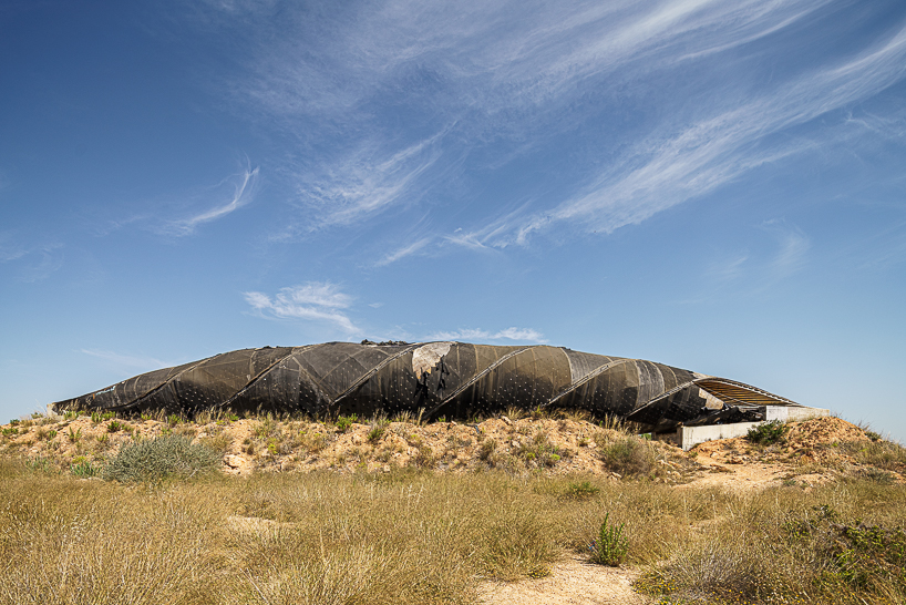 photographer kyrre sundal captures toyo ito's 'la caracola' contemporary ruin in spain