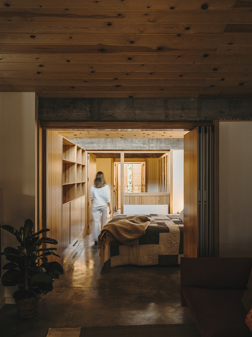 house in cerros de madrid compact and self sufficient 7