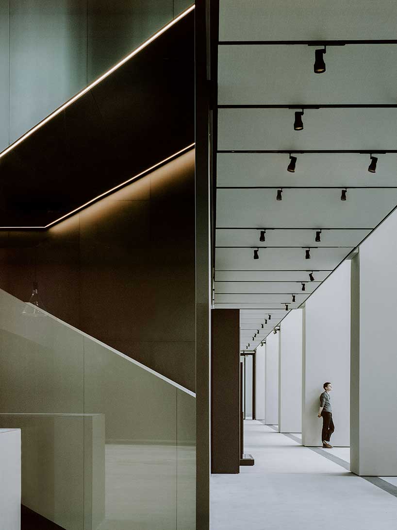 luxottica digital factory by park associati 12