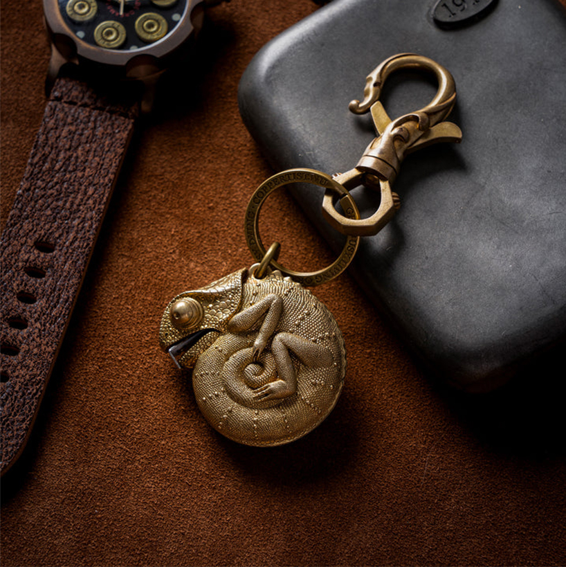 coppertist.wu's chameleon tape measure is the perfect quirky accessory for your keychain