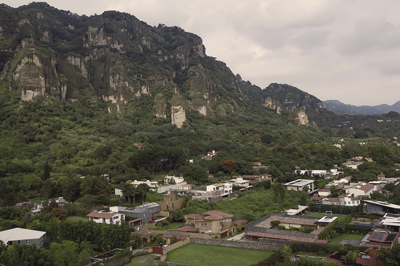 practica arquitectura forms getaway home with central garden in mexico