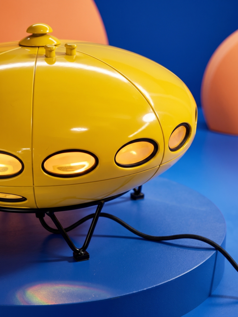 WOLOLOW 2.0 reinterprets 1960s space age architecture as elliptical bedside light - 3