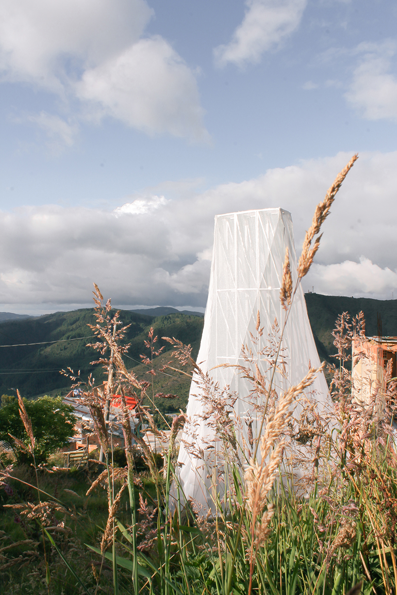 alsar atelier's community-built fog catcher promotes eco-friendly urban agriculture in colombia