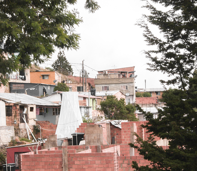 alsar atelier's community-built fog catcher promotes eco-friendly urban agriculture in colombia
