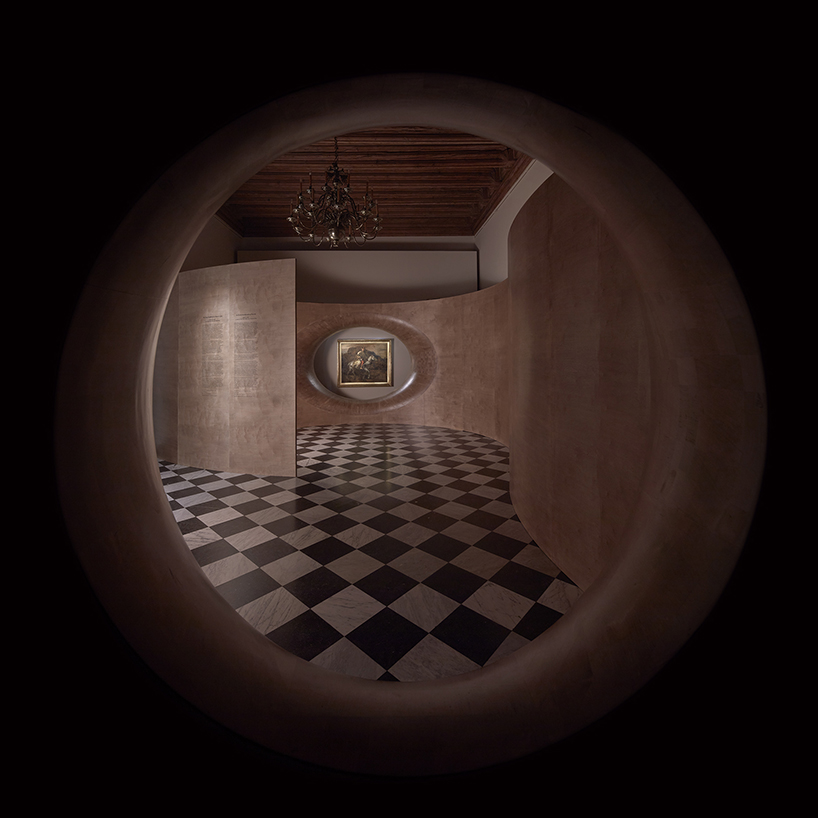 NArchitekTURA displays rembrandt's masterpiece on curved plywood in krakow's castle