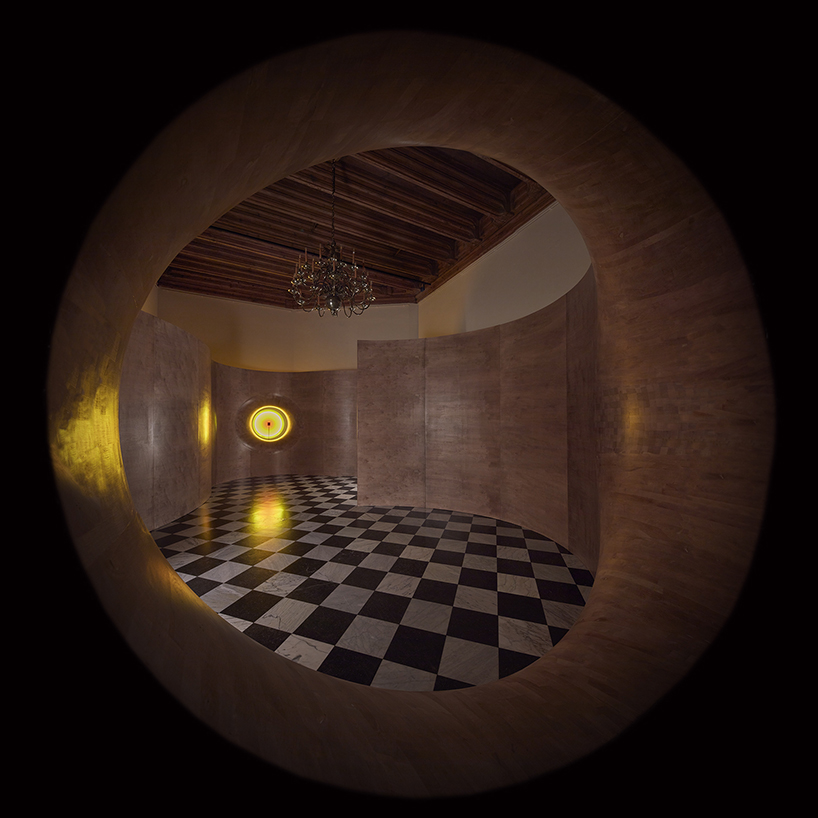 NArchitekTURA displays rembrandt's masterpiece on curved plywood in krakow's castle