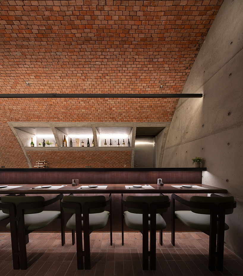 biiird yakitori by biger club design 4