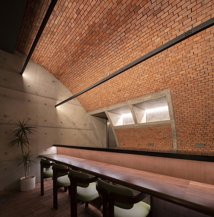 biiird yakitori by biger club design 5