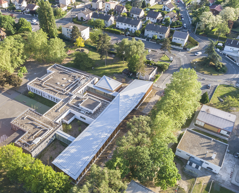hesters oyon architectes reconstruct a primary school in france with bio-based materials