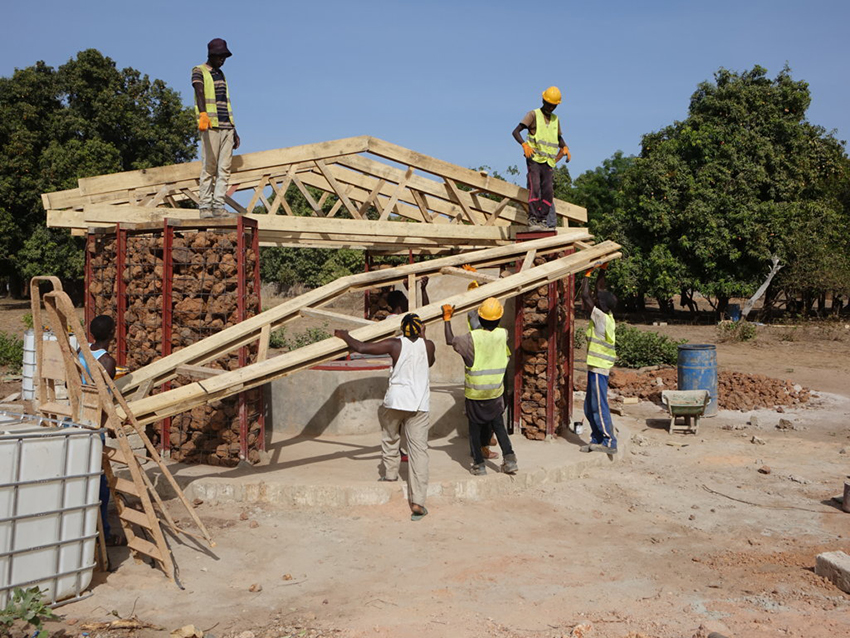 a well with stone architecture to facilitate access to drinking water 9