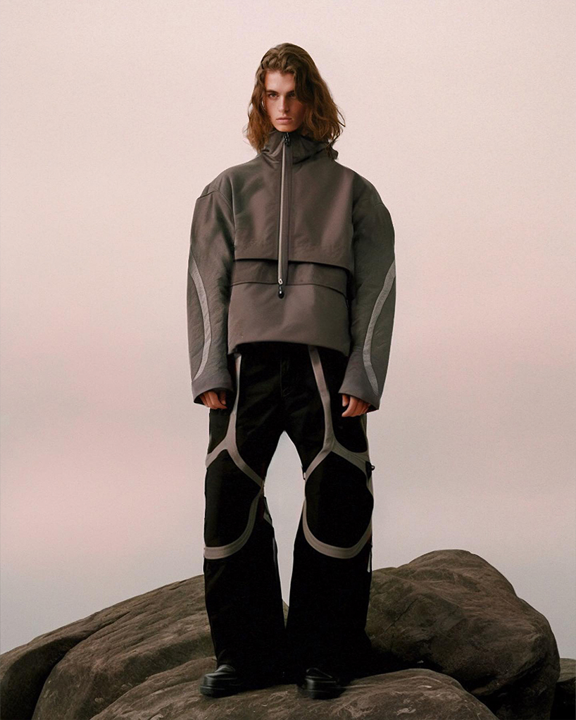 NEWFACET imagines an abstract fashion campaign using AI program stable diffusion