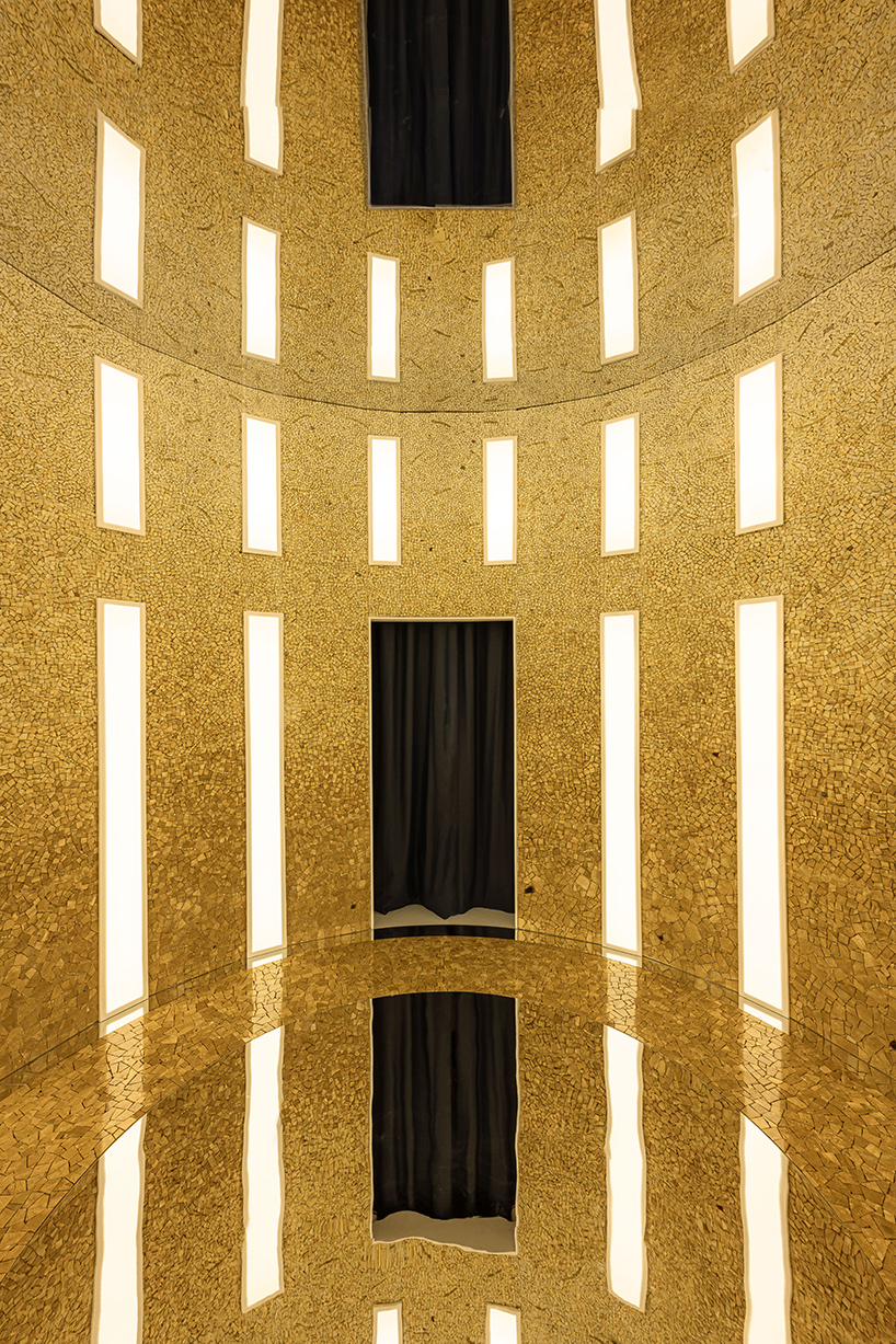 dubai downtown design entry installation fuses gilded mosaic with light, sound, and crystals