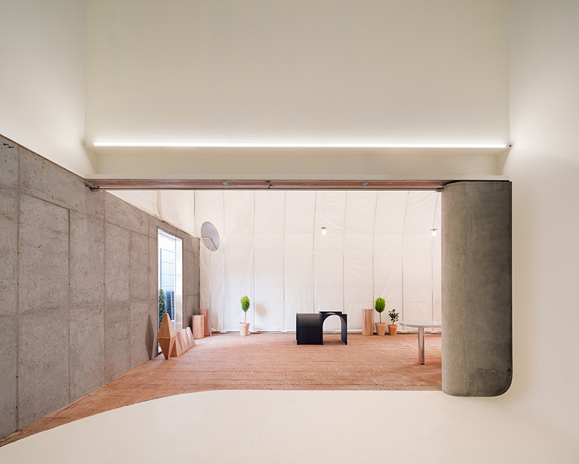 a giant toy curving block in anyeong dong daejeon 11