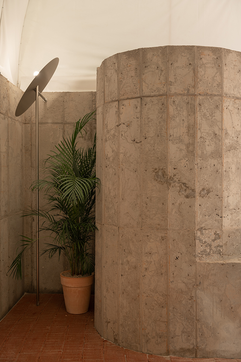 a giant toy curving block in anyeong dong daejeon 11