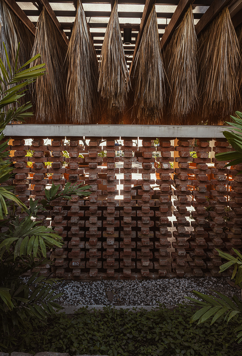andaz casa de playa a contemporary pavilion embracing costa ricas coastal landscape 12