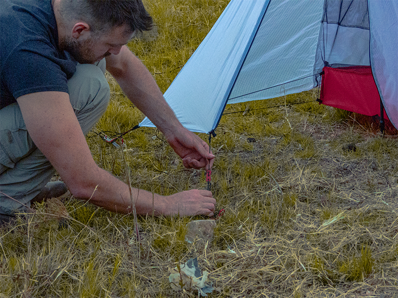 rafael amzallag's compact and ultra-lightweight tent folds into the size of a 1.5 liter bottle