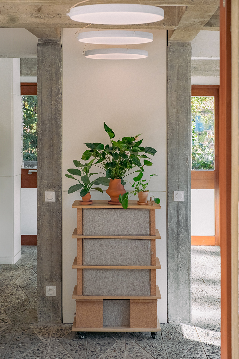 smarin's reconfigurable cork and wood installation welcomes visitors at villa arson, france