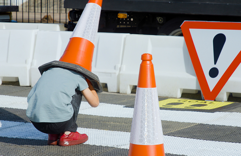 this game challenges you to get hit by a self driving car to reveal its blind spots 2