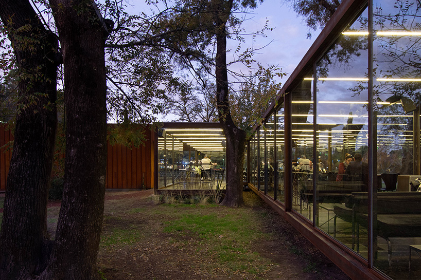 lightweight metal frames glazed gastronomic pavilion in parque de mayo in argentina - 7