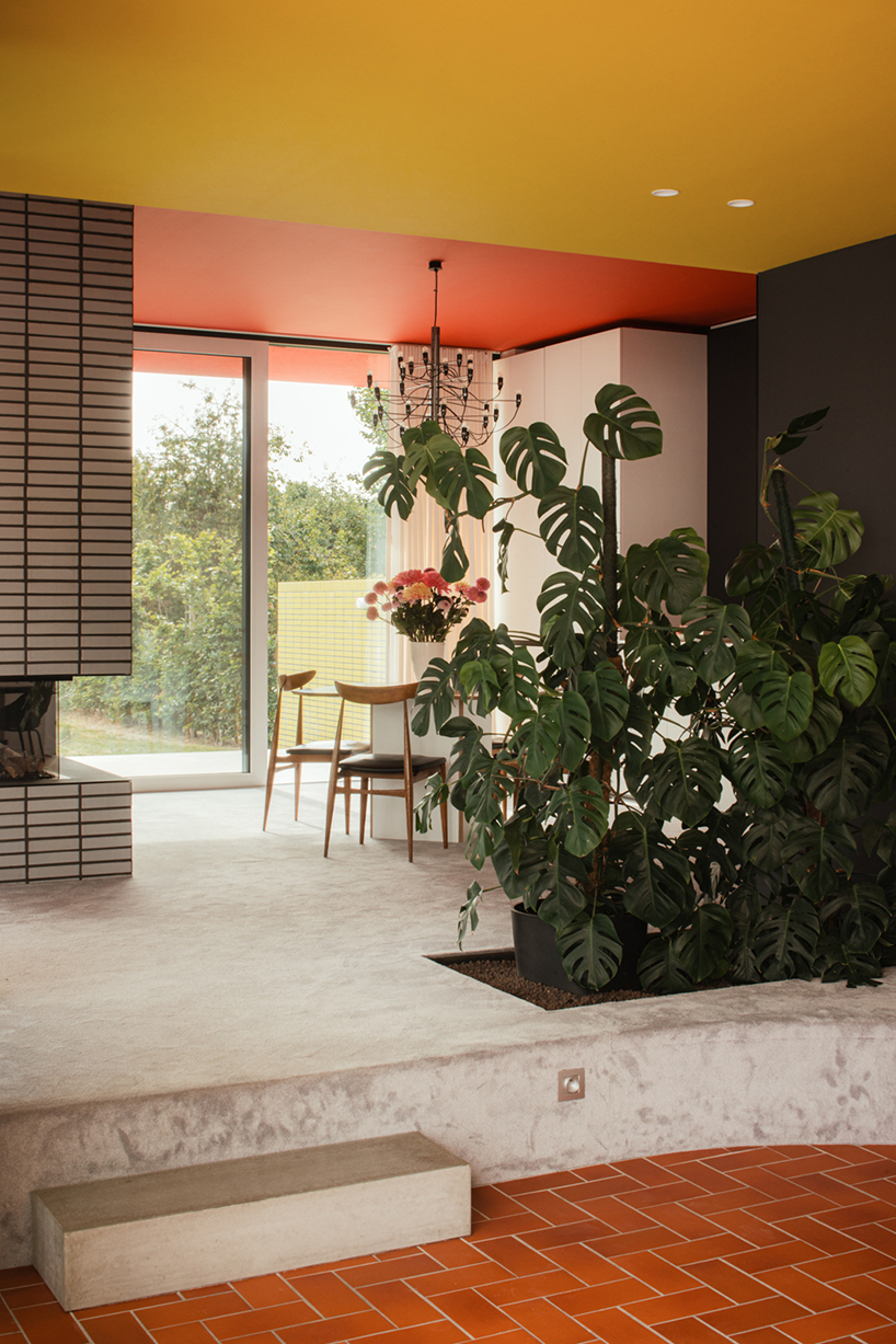 vens vanbelle reshapes painter's former home through de stijl aesthetics and primary colors - 11