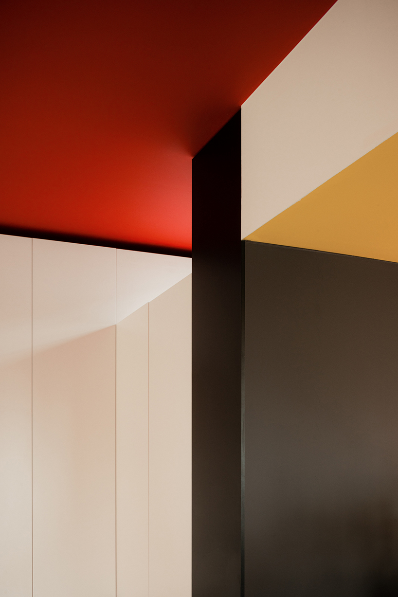 vens vanbelle reshapes painter's former home through de stijl aesthetics and primary colors - 13