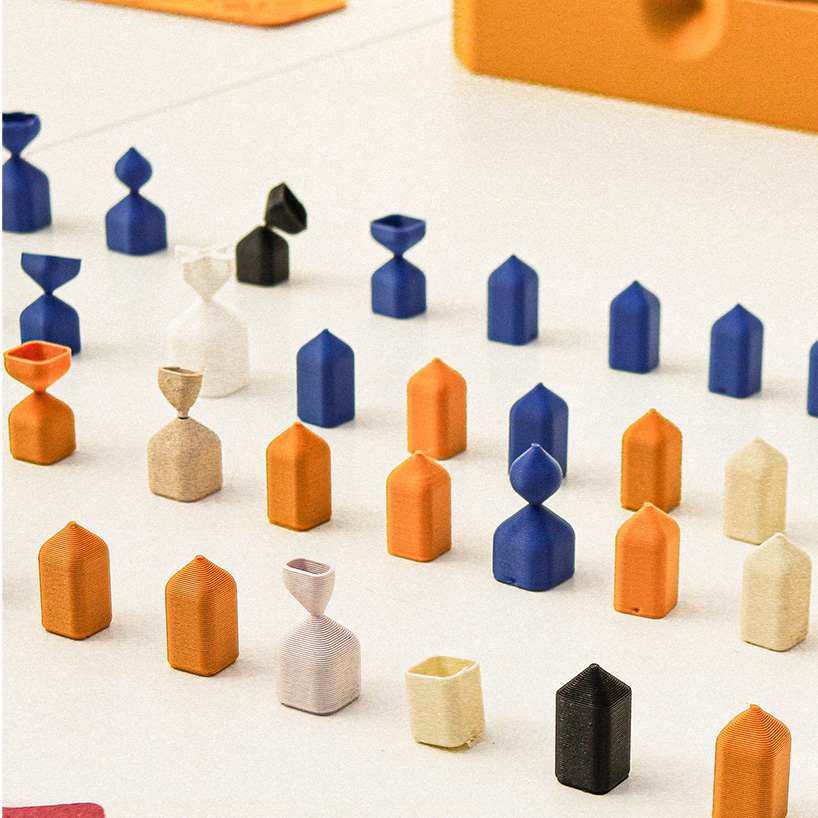 NGO cuibono 3D prints chess set inspired by those displaced by war in ukraine
